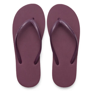 Slimz Core Sandals | Feelgoodz in a deep burgundy color, featuring a simple textured sole and classic thong straps for casual comfort.