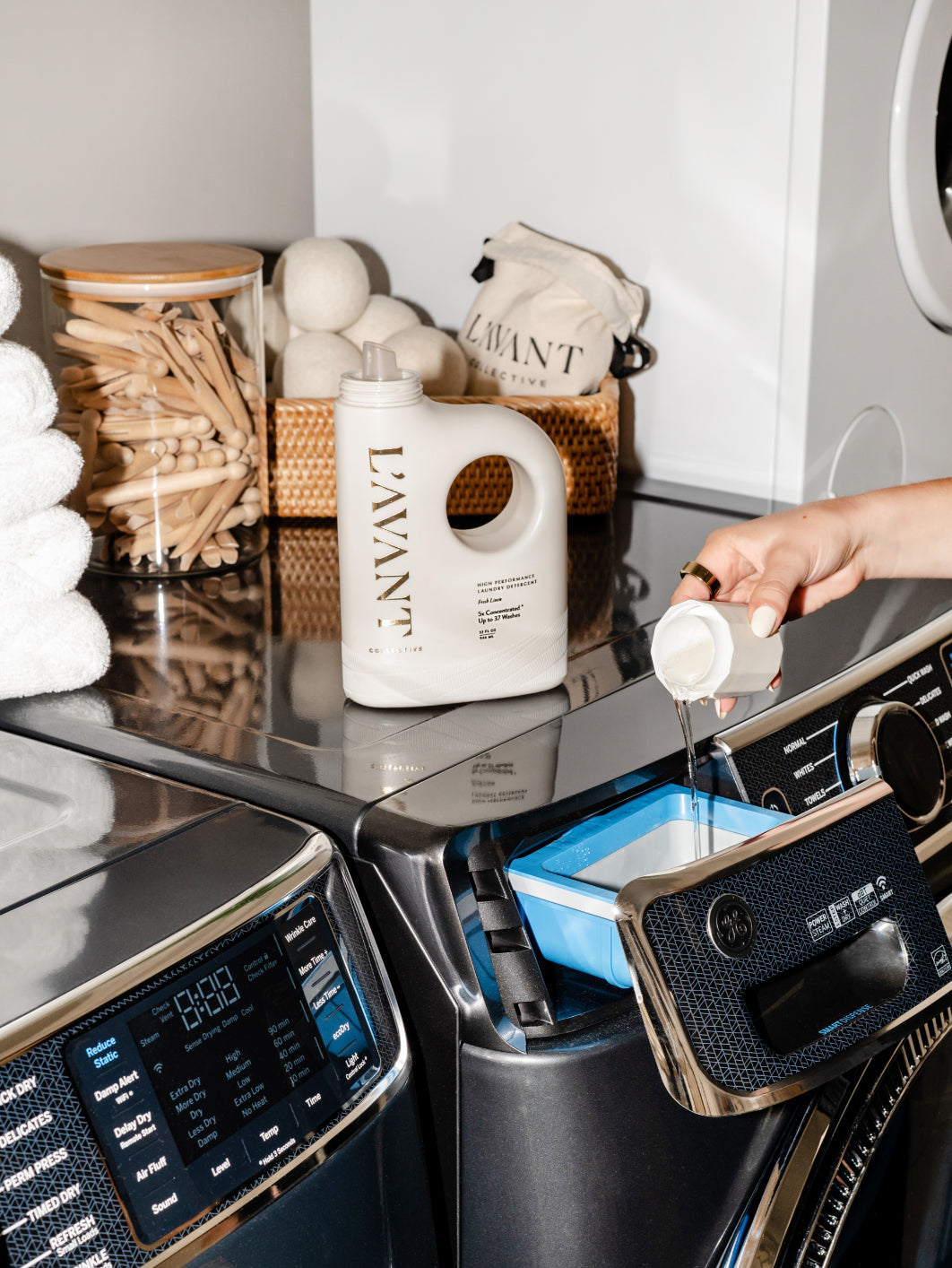 High Performing Laundry Detergent - Fresh Linen | L'AVANT Collective