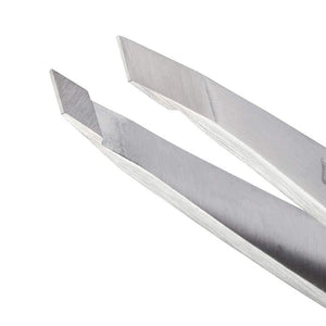 Slant Tweezer Classic | Tweezerman close-up showing sharp precision tips designed for effective hair removal and skincare grooming.